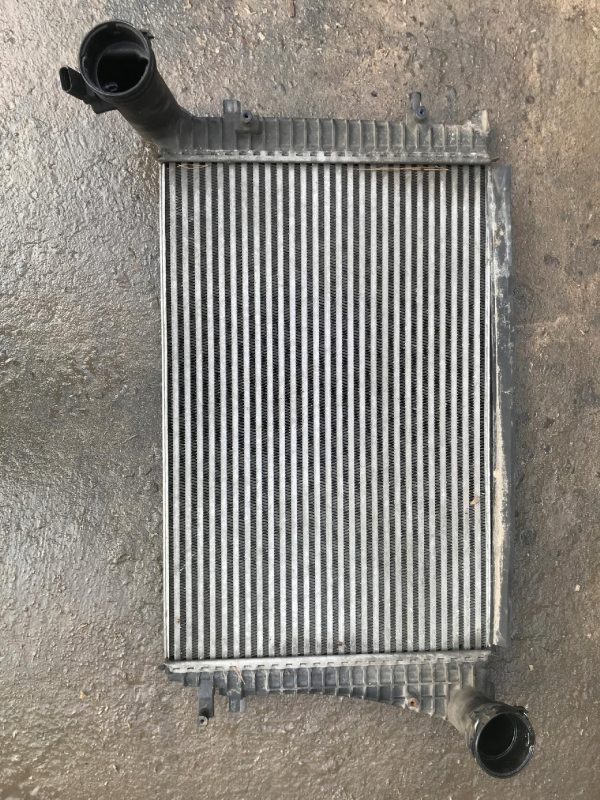 CHŁODNICA INTERCOOLER 3C0145803E VW PASSAT B6 2.0 TDI 05R