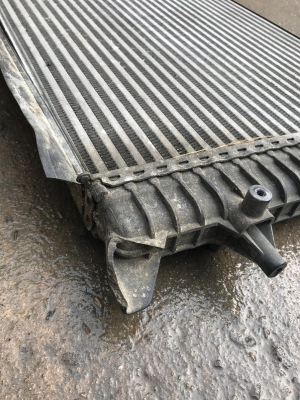 CHŁODNICA INTERCOOLER 3C0145803E VW PASSAT B6 2.0 TDI 05R - obrazek 2