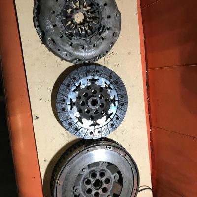 Sprzęgło kompletne Luk Renault Megane II 2 2.0B 324036310
