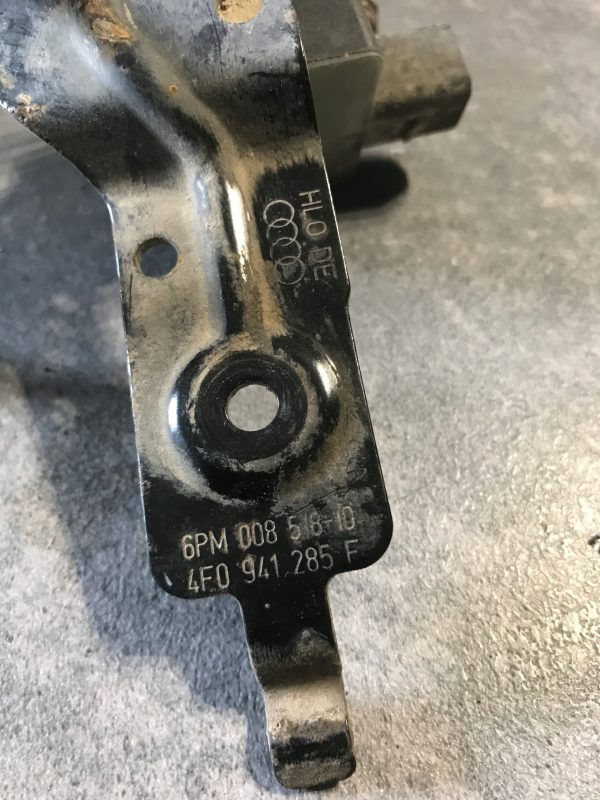AUDI A6 C6 LIFT CZUJNIK POZIOMOWANIA ŚWIATEŁ LEWY PRZÓD PRZEDNI 4F0941285F - obrazek 2