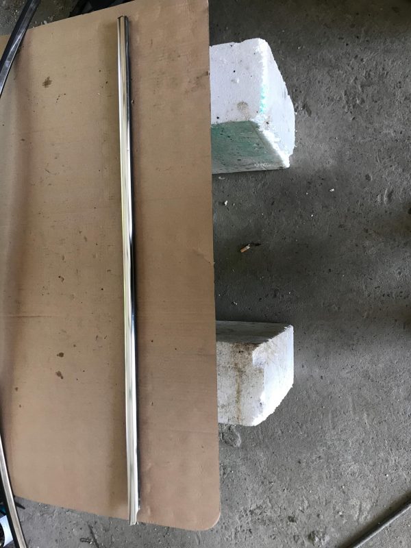 LISTWA ZGARNIAJĄCA DRZWI CHROM PRZÓD PRAWY 3C4837476B VW PASSAT B6