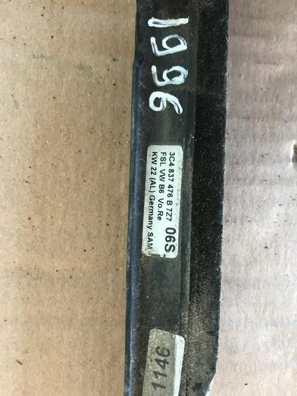 LISTWA ZGARNIAJĄCA DRZWI CHROM PRZÓD PRAWY 3C4837476B VW PASSAT B6 - obrazek 2